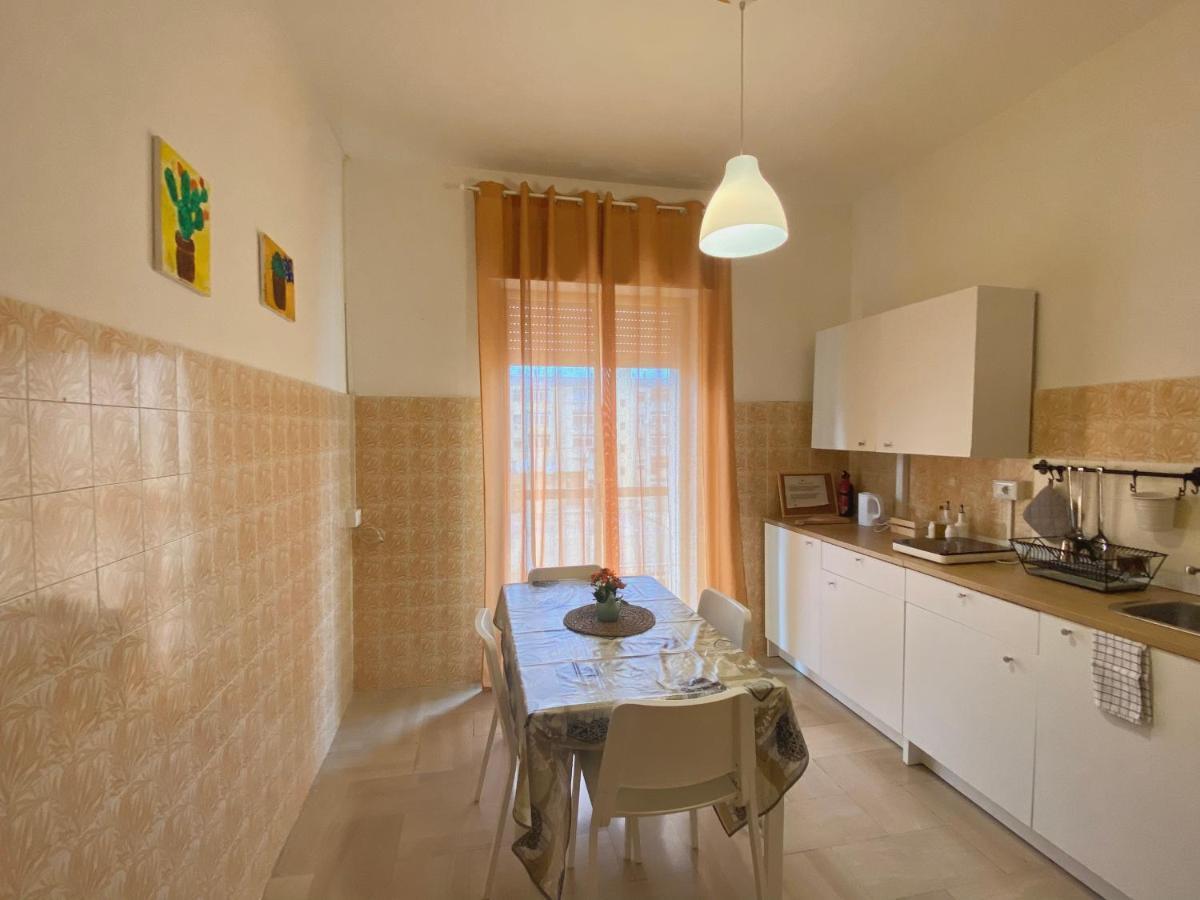 Guest House Service - Express Airport Apartment Модуньо Екстериор снимка