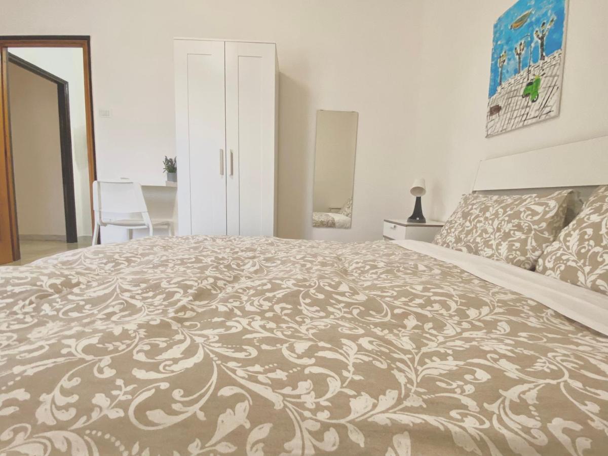 Guest House Service - Express Airport Apartment Модуньо Екстериор снимка